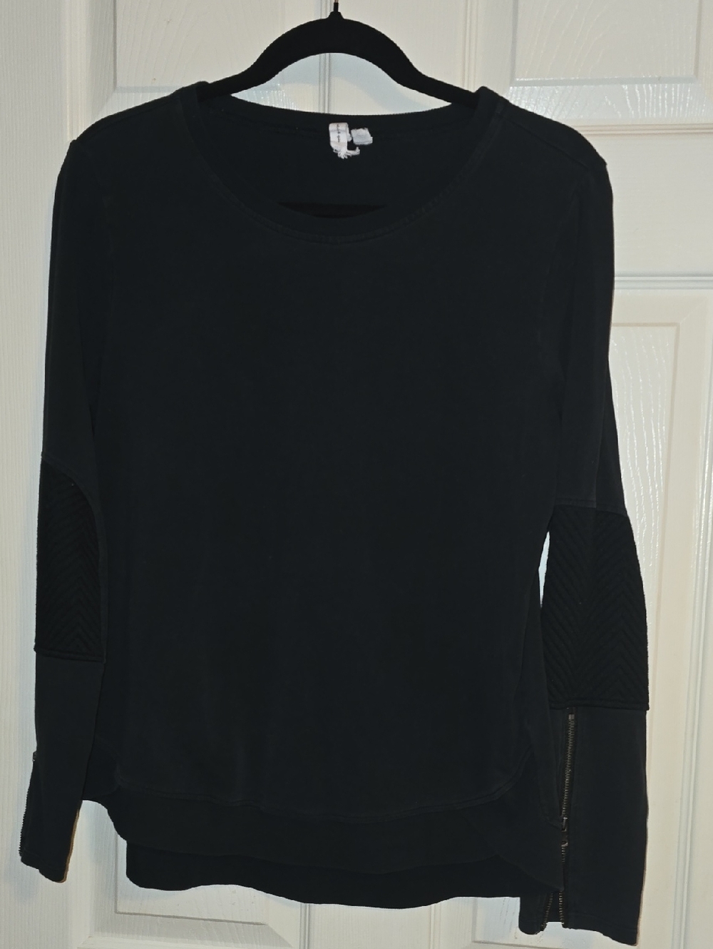 Cable‎ & Gauge Black Quilted Elbow Pullover Sweatshirt